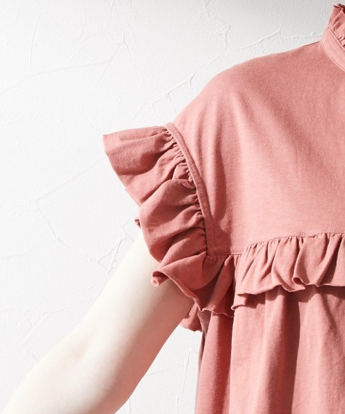 Le temps riche（ルタンリッシュ）の「前後２ＷＡＹフリルブラウス風トップス ＜Le temps riche＞（Tシャツ/カットソー・レディース・ホワイト/ブラック/カーキ/ピンク・M～Ｌ）」の11枚目の写真