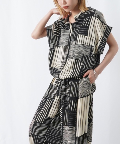 LUCA/LADY LUCK LUCA（ルカ/レディラックルカ）の「【セットアップ着用可】LC/LLL ランダムストライプ2タックイージーパンツ / ワイドパンツ（スラックス・レディース・ストライプ・FREE）」の9枚目の写真