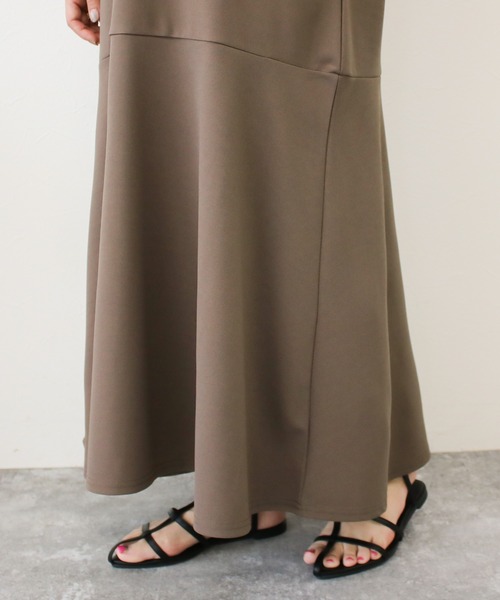 Social GIRL（ソーシャルガール）の「Vネック フレアワンピース ロングワンピース（ワンピース・レディース・モカ/カーキ/ブラック・L/M/S）」の7枚目の写真