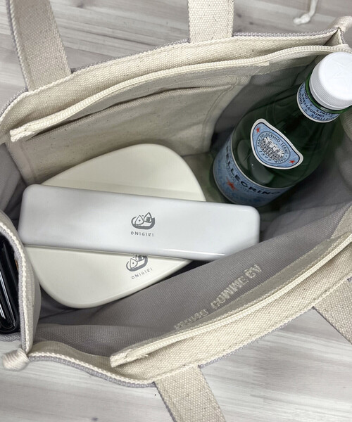 MONO COMME CA(モノコムサ)の「キャンバス ミニトート(トートバッグ・レディース・ブラウン/ブラック/カーキ/グレー・FREE)」の7枚目の写真