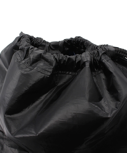 adidas Originals（アディダスオリジナルス）の「ユニセックス アディダス メタルショッパー 巾着バッグ adidas GYMSACK METAL SHOPPER S20030 S27050（ショルダーバッグ・レディース・ブラック/シルバー・ONE SIZE）」の6枚目の写真