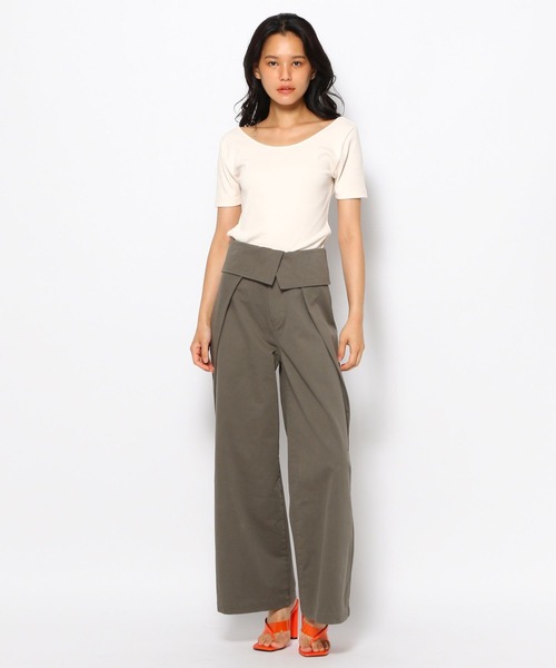 FOREVER 21（フォーエバー トゥエンティーワン）の「バックオープンTシャツ（Tシャツ/カットソー・レディース・ブラック/ブラウン系その他7/ホワイト系その他2・MEDIUM/LARGE/SMALL）」の4枚目の写真