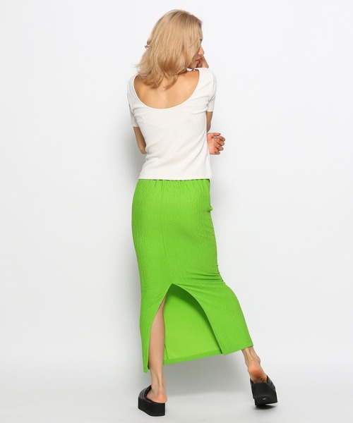 FOREVER 21（フォーエバー トゥエンティーワン）の「バックオープンTシャツ（Tシャツ/カットソー・レディース・ブラック/ブラウン系その他7/ホワイト系その他2・MEDIUM/LARGE/SMALL）」の19枚目の写真