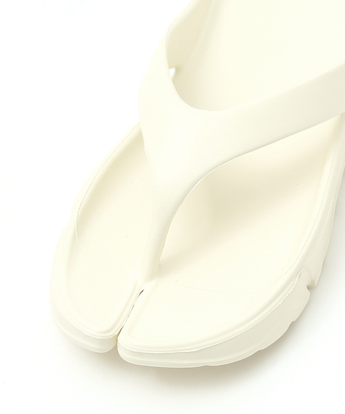 LAROUTE（ラルート）の「●【23.65】足袋風トングサンダル『VIPER2』（サンダル・レディース・アイボリー/ライトベージュ/ブラック・23/24/26/25）」の17枚目の写真