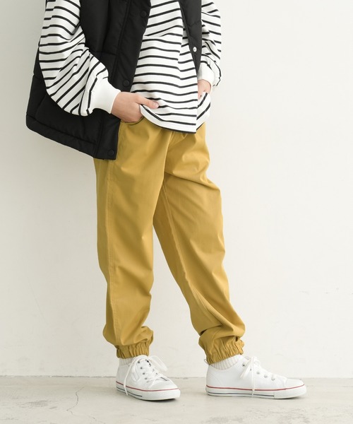 coca(coca)(コカ)の「キッズ ハリ感ツイルジョガーパンツ(その他パンツ・キッズ・ブラウン/カーキ/マスタード・110/120/130/140)」の3枚目の写真