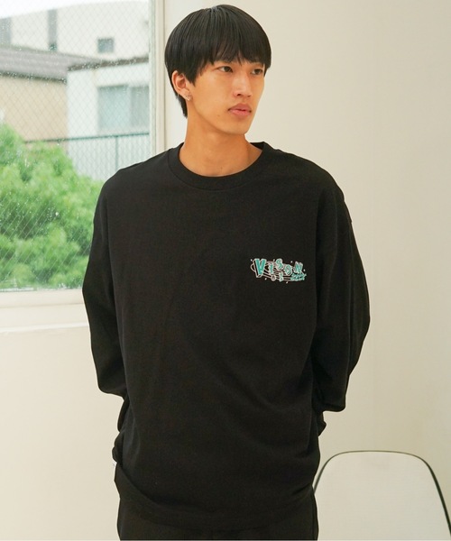 VISION STREET WEAR(ヴィジョンストリートウェア)の「【VISION STREET WEAR/ビジョンストリートウェア】 バックプリント&刺繍 マルチイラスト ロンT 恐竜(Tシャツ/カットソー・メンズ・ブラック/ライトグレー/ホワイト・MEDIUM/X-LARGE/LARGE)」の2枚目の写真
