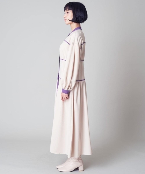 A de a.v.v（アードアー・ヴェ・ヴェ）の「バイカラーパイピングAラインワンピ（ワンピース・レディース・ブラック/ベージュ・36/38）」の10枚目の写真