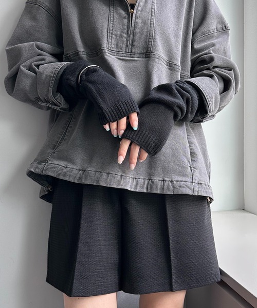 PAPILLONNER（パピヨネ）の「ルーズロングアームウォーマー（手袋・レディース・ブラック/グレー・FREE）」の4枚目の写真