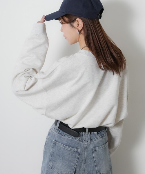 Riberry(リベリー)の「めがねキツネ胸刺繍スウェット(スウェット・レディース・チャコールグレー/オートミール・FREE)」の4枚目の写真