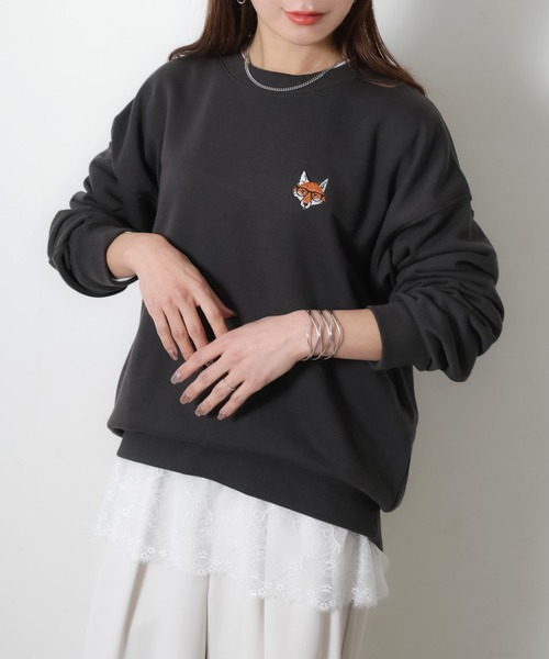 Riberry(リベリー)の「めがねキツネ胸刺繍スウェット(スウェット・レディース・チャコールグレー/オートミール・FREE)」の18枚目の写真