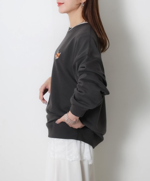Riberry(リベリー)の「めがねキツネ胸刺繍スウェット(スウェット・レディース・チャコールグレー/オートミール・FREE)」の19枚目の写真