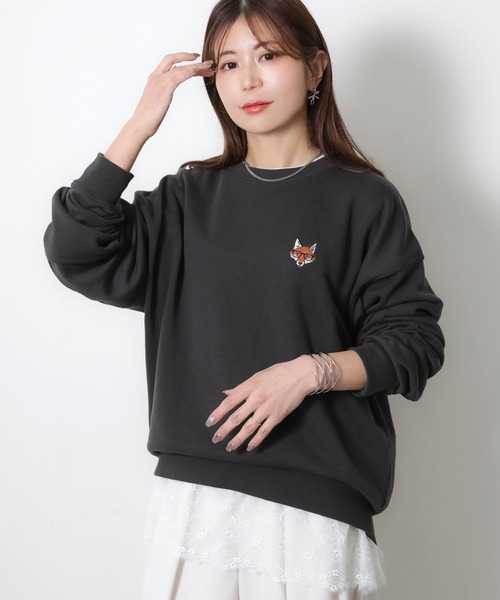 Riberry(リベリー)の「めがねキツネ胸刺繍スウェット(スウェット・レディース・チャコールグレー/オートミール・FREE)」の14枚目の写真