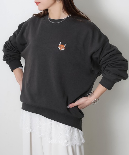 Riberry(リベリー)の「めがねキツネ胸刺繍スウェット(スウェット・レディース・チャコールグレー/オートミール・FREE)」の15枚目の写真