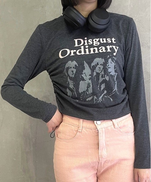 COMON+(コモンプラス)の「サイド スピンドル ギャザー プリント 長袖 Tシャツ(Tシャツ/カットソー・レディース・ブラック系・L/M)」の3枚目の写真