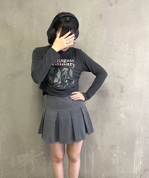 COMON+(コモンプラス)の「サイド スピンドル ギャザー プリント 長袖 Tシャツ(Tシャツ/カットソー・レディース・ブラック系・L/M)」の13枚目の写真