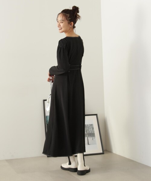 N.（N. Natural Beauty Basic）（エヌエヌナチュラルビューティーベーシック）の「ステッチループウエストタックワンピース（ワンピース・レディース・ホワイト/ブラック・MEDIUM/SMALL）」の8枚目の写真