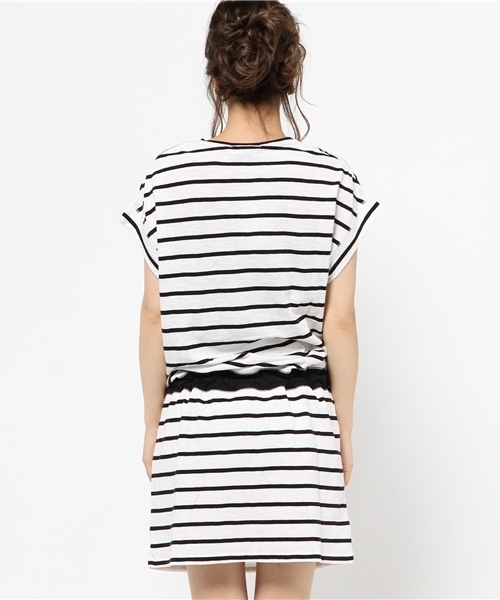 MOUSSY（マウジー）の「BLOUSING H/S OP（ワンピース・レディース・トップグレー/ダークネイビー/カーキ系・FREE）」の6枚目の写真