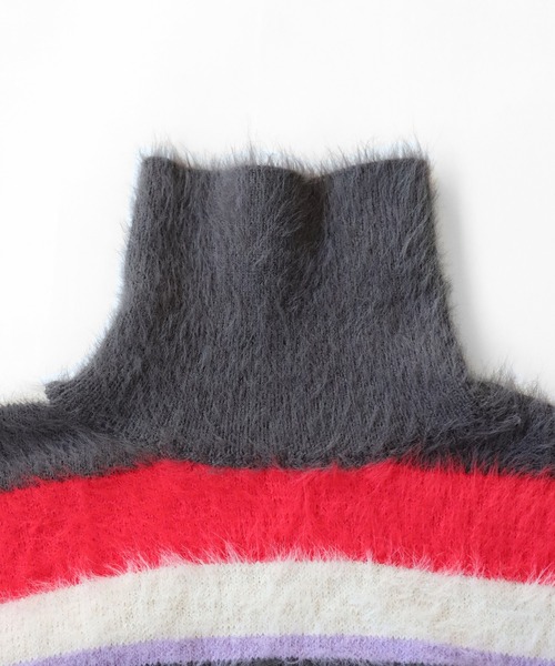 OWNth（オンス）の「シャギーボーダータートルネックニットトップス（ニット/セーター・レディース・パープル系その他/レッド系その他・FREE）」の9枚目の写真