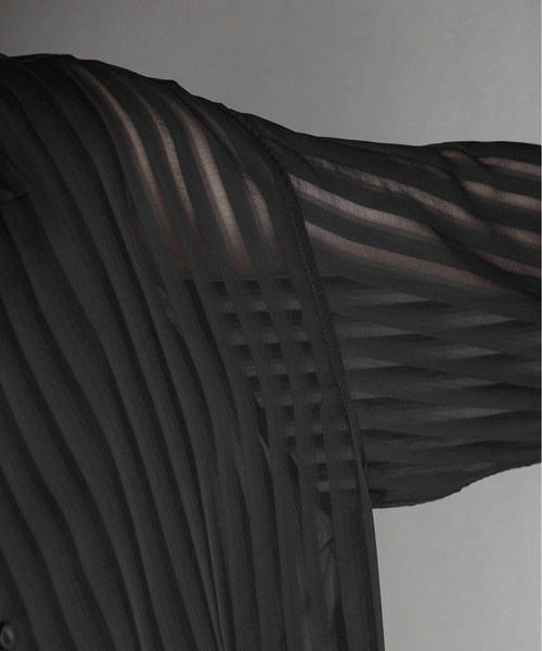 KUUUPY（クーピー）の「Shadow Stripe Sheer Shirt - シャドーストライプシアーシャツ（シャツ/ブラウス・メンズ・アイボリー/ブラック/チャコールグレー・SMALL/MEDIUM/LARGE）」の8枚目の写真
