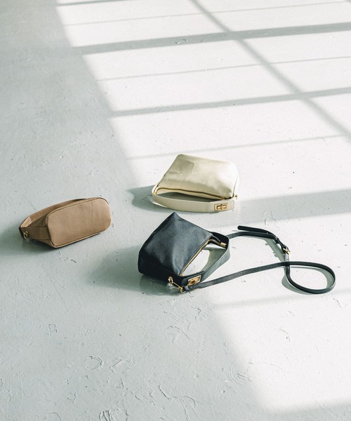 Andemiu（アンデミュウ）の「2WAYハンドルバッグ 103777（ボディバッグ/ウエストポーチ・レディース・ブラック/オフホワイト/ベージュ・FREE）」の7枚目の写真