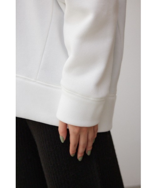 AZUL by moussy(アズールバイマウジー)の「裏毛ロゴクルーネックトップス(パーカー・レディース・ライム/オフホワイト/ブラック・FREE)」の7枚目の写真