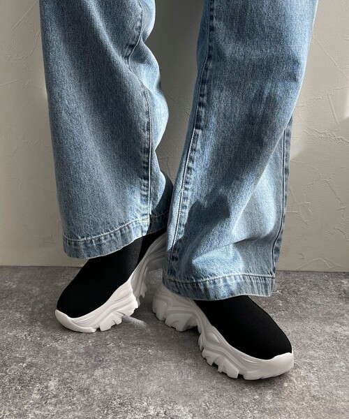 fredy emue（フレディエミュ）の「スニーカーソール軽量ニットブーツ（ブーツ・レディース・ホワイト系その他4/ブラック・M/L/S）」の5枚目の写真