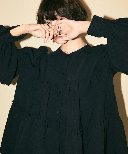 ELLEgirl（エルガール）の「パフスリーブティアードブラウス【ELLEgirl/エル ガール】（シャツ/ブラウス・レディース・ホワイト/ブラック/サックスブルー・FREE）」の16枚目の写真