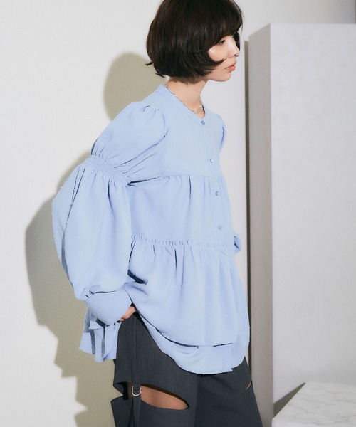 ELLEgirl（エルガール）の「パフスリーブティアードブラウス【ELLEgirl/エル ガール】（シャツ/ブラウス・レディース・ホワイト/ブラック/サックスブルー・FREE）」の22枚目の写真