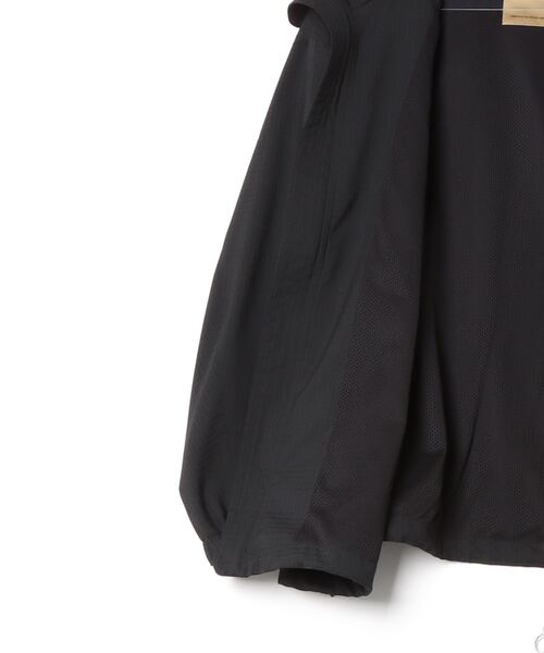 ROBES&CONFECTIONS(ローブスコンフェクションズ)の「Robes & Confections/ローブス&コンフェクションズ/Water-repellent Dot Poplin Hooded Jacket/KRC-Y01-100F(ブルゾン・レディース・ブラック・1)」の3枚目の写真