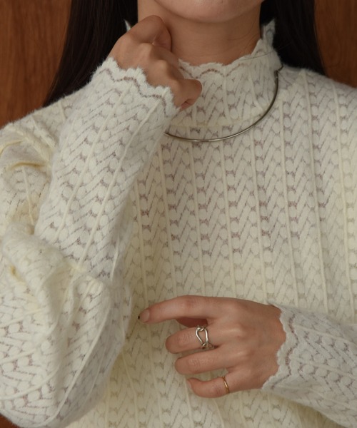 I_am(アイアム)の「scallop shoulder tuck blouse / スカラップショルダータックブラウス(シャツ/ブラウス・レディース・アイボリー/ブラック/ベージュ・FREE)」の8枚目の写真