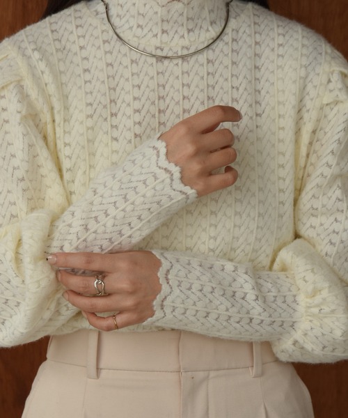 I_am(アイアム)の「scallop shoulder tuck blouse / スカラップショルダータックブラウス(シャツ/ブラウス・レディース・アイボリー/ブラック/ベージュ・FREE)」の7枚目の写真