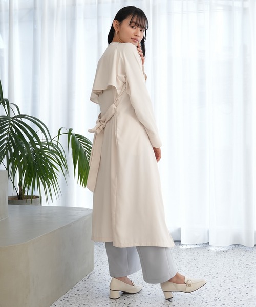 TRUDEA（トルディア）の「ノーカラーロングコート（ノーカラーコート・レディース・アイボリー/ピンクベージュ/ラベンダー・MEDIUM/LARGE）」の15枚目の写真
