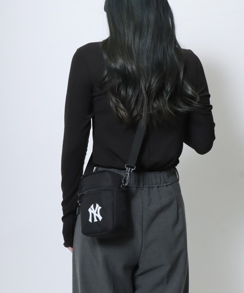 MLB（メジャーリーグベースボール）の「MLB/メジャーリーグベースボール ロゴ ワンポイント刺繍 ミニショルダーバッグ/ネックポーチ/レディース メンズ（ショルダーバッグ・レディース・ブラック/ブラウン/グリーン/ネイビー/ブラック系その他/ブルー系その他/ブラック系その他2・FREE）」の21枚目の写真