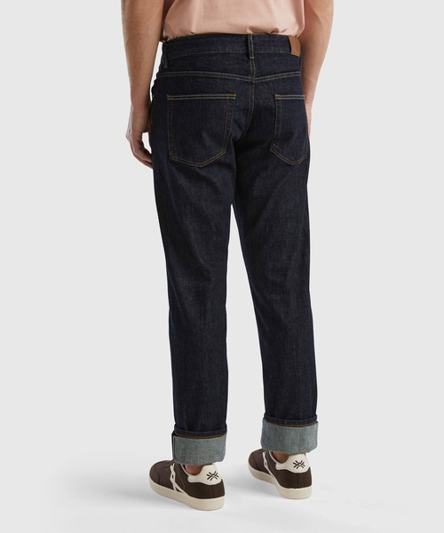BENETTON (UNITED COLORS OF BENETTON)（ベネトンユナイテッドカラーズオブベネトン）の「5ポケットロールアップデニムパンツ（デニムパンツ・メンズ・ダークインディゴブルー・28inch/29inch/30inch/31inch/32inch）」の3枚目の写真