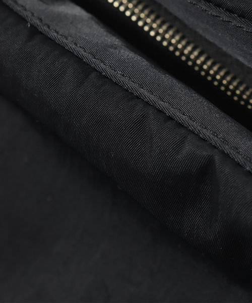HIDAKA(ヒダカ)の「【HIDAKA / ヒダカ】PING-PONG MESSENGER BAG(メッセンジャーバッグ・メンズ・ブラック・FREE)」の3枚目の写真