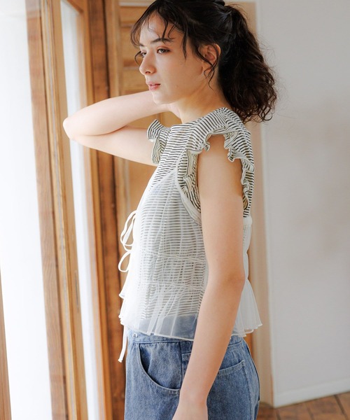 LAKOLE(ラコレ)の「チュールシャーリングキャミ / 113784(キャミソール・レディース・ブラック/イエロー/オフホワイト/ブラック系9/シルバー系1・SMALL/MEDIUM)」の9枚目の写真