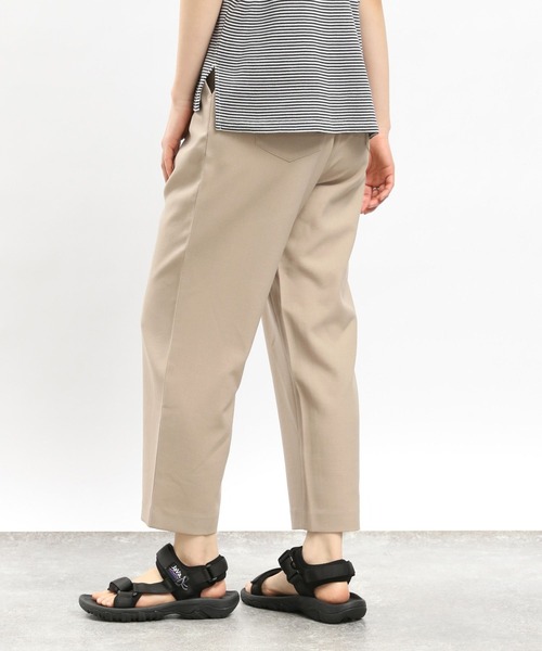 GLOBAL WORK Smile Seed Store（グローバルワーク スマイルシードストア）の「リネンライクタックテーパードパンツ/977011（その他パンツ・レディース・ベージュ/ネイビー/ダークブラウン/ブラック・X-LARGE/LARGE/MEDIUM/SMALL）」の16枚目の写真