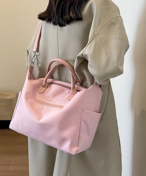 florist(フローリスト)の「【2size展開】【2WAY・撥水】 ポイントレザーワントーンボストンバッグ/ショルダーバッグ(ボストンバッグ・レディース・グレー系1/ブラック系2/グレー系2/ブラック系1/ピンク系2/ピンク系1・L/M)」の6枚目の写真