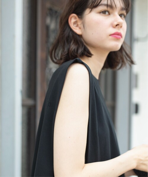 OPAQUE.CLIP(オペークドットクリップ)の「◆UV ノースリーブチュニックトップス【接触冷感/洗濯機洗い可】(Tシャツ/カットソー・レディース・ホワイト/ブラック/ダークブラウン・38/40/42)」の9枚目の写真