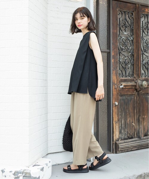 OPAQUE.CLIP(オペークドットクリップ)の「◆UV ノースリーブチュニックトップス【接触冷感/洗濯機洗い可】(Tシャツ/カットソー・レディース・ホワイト/ブラック/ダークブラウン・38/40/42)」の14枚目の写真