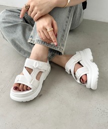 クロスストラップ厚底スポーツサンダル