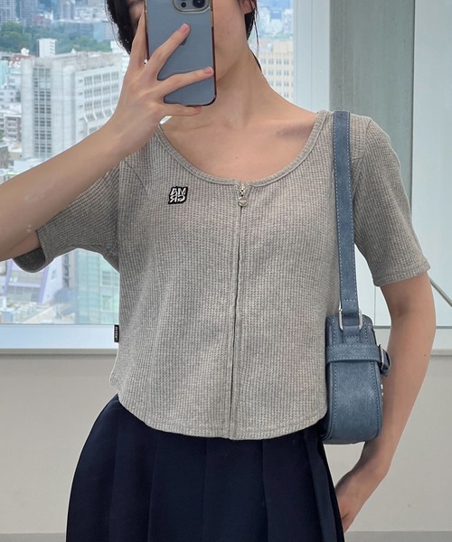 MAGPIEROBIN（マグパイロビン）の「MAGPIE ROBIN／ラウンドジッパーT（Tシャツ/カットソー・レディース・ラベンダー/ナチュラル/グレー・FREE）」の2枚目の写真