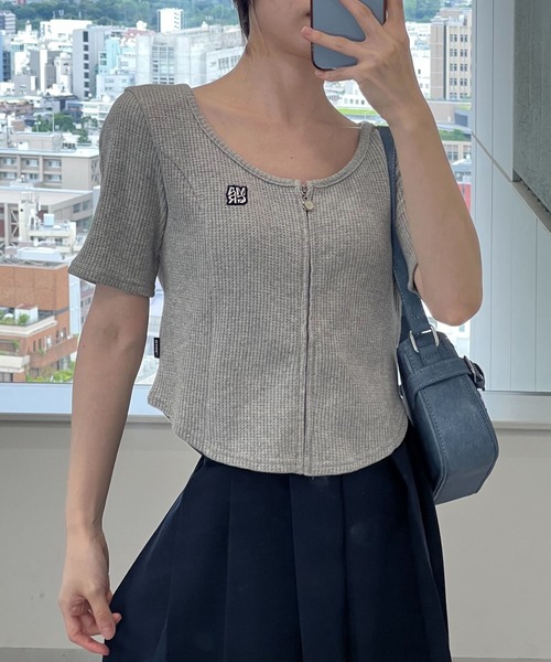 MAGPIEROBIN（マグパイロビン）の「MAGPIE ROBIN／ラウンドジッパーT（Tシャツ/カットソー・レディース・ラベンダー/ナチュラル/グレー・FREE）」の6枚目の写真