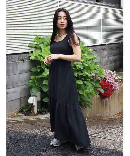 EVRIS（エヴリス）の「バックシャーリングロングワンピース（ワンピース・レディース・ブルー/ブラック/ホワイト・FREE）」の10枚目の写真