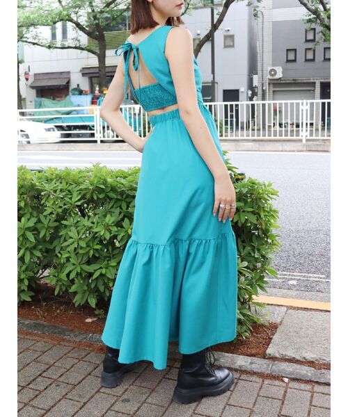 EVRIS（エヴリス）の「バックシャーリングロングワンピース（ワンピース・レディース・ブルー/ブラック/ホワイト・FREE）」の21枚目の写真