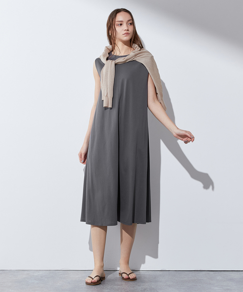 LE SOUK HOLIDAY(ルスークホリデー)の「ノースリーブワンピース(ワンピース・レディース・チャコールグレー/ベージュ/グリーン・L/M)」の10枚目の写真