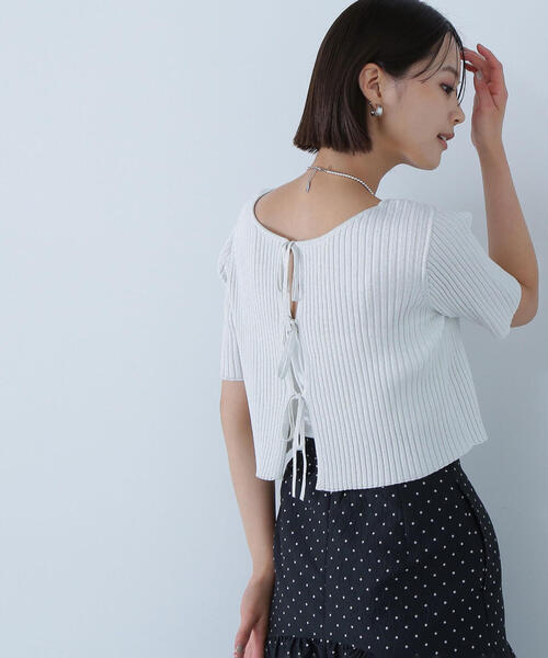 NATURAL BEAUTY BASIC(ナチュラルビューティーベーシック)の「リボンショートラメカーディガン(カーディガン/ボレロ・レディース・グレー/ブルー/ブラック・FREE)」の2枚目の写真