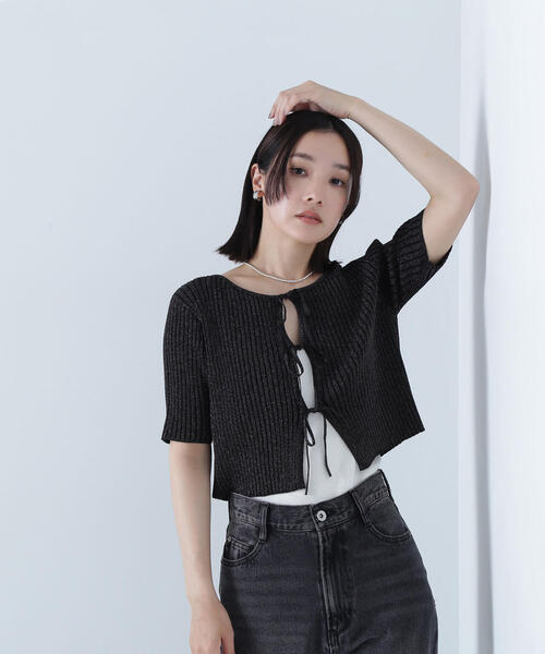 NATURAL BEAUTY BASIC(ナチュラルビューティーベーシック)の「リボンショートラメカーディガン(カーディガン/ボレロ・レディース・グレー/ブルー/ブラック・FREE)」の1枚目の写真