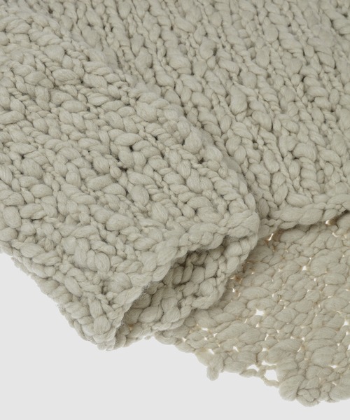 HAKUJI(ハクジ)の「Hand-knitted LS sweater(ニット/セーター・レディース・アイボリー/サンドベージュ・FREE)」の5枚目の写真