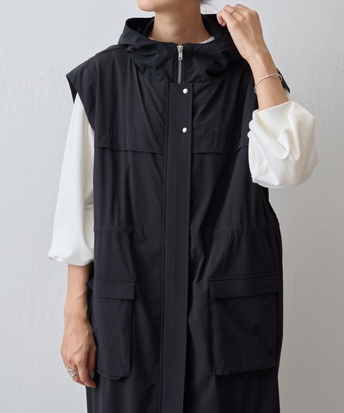 BEARDSLEY（ビアズリー）の「撥水フーディジレ（ベスト）」 - WEAR